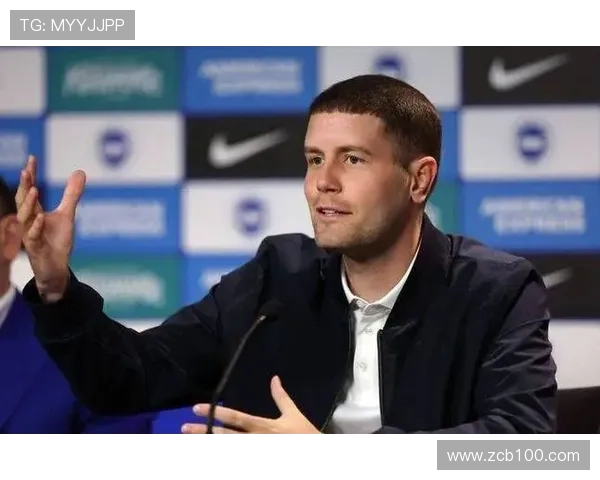 曼联对阵维拉：费尔南德斯、马奎尔首发