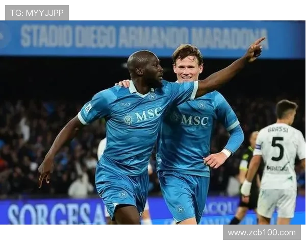 埃弗顿欲重签卢卡库 那不勒斯或罚前锋 埃弗顿欲重签卢卡库 那不勒斯或罚前锋