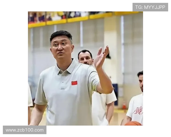 广东更衣室心酸一幕杜锋落寞崔永熙冰敷